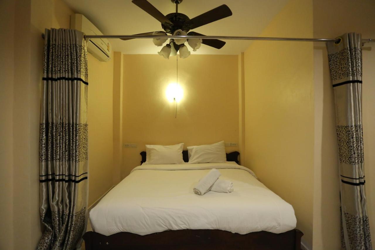 Zodiac Hotel Patong ภายนอก รูปภาพ